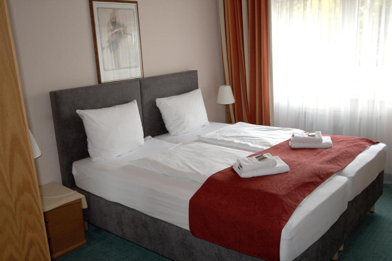 Hotel Leo Muehlhausen エクステリア 写真