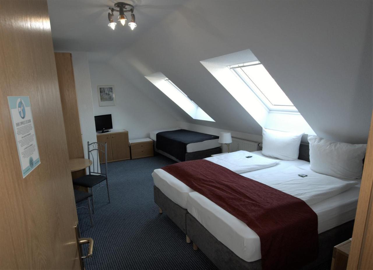 Hotel Leo Muehlhausen エクステリア 写真