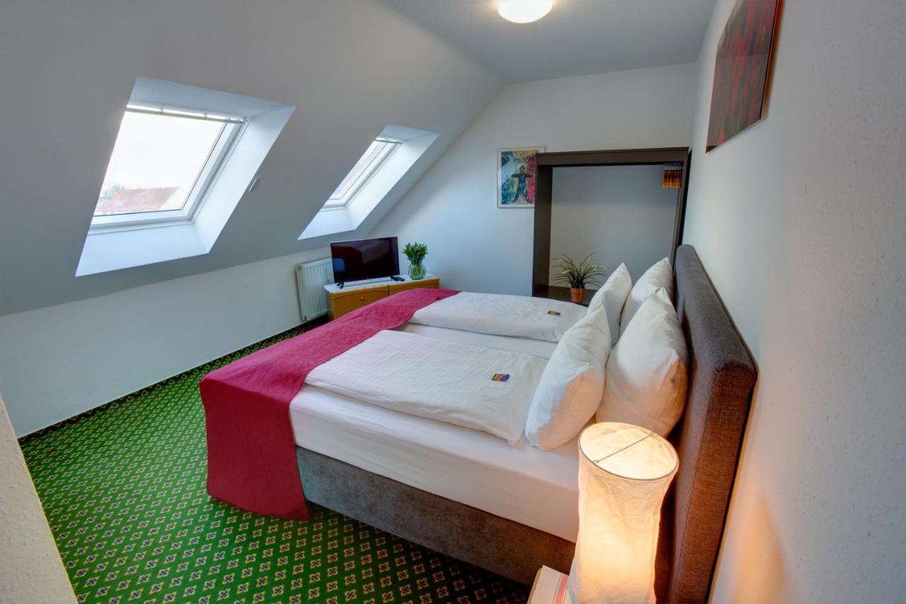 Hotel Leo Muehlhausen エクステリア 写真