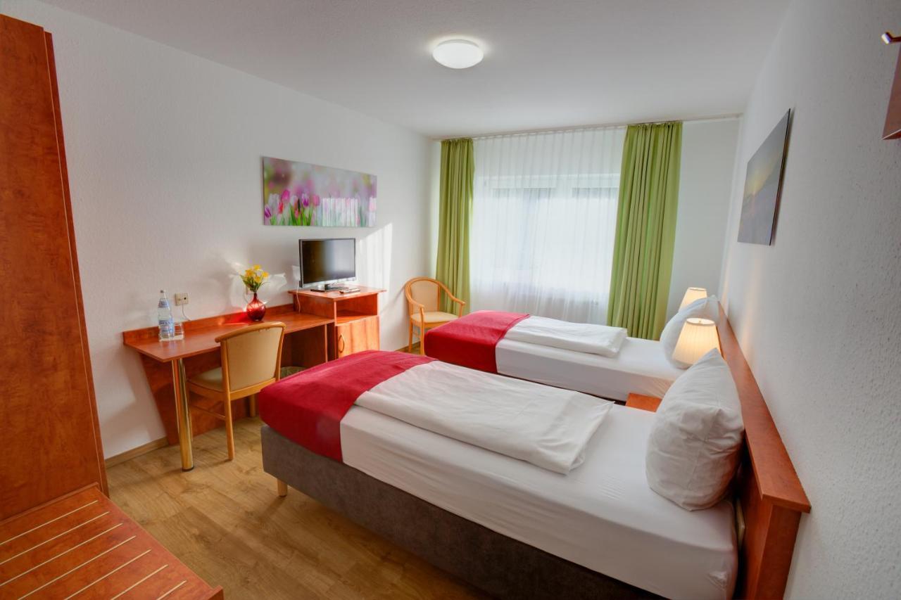 Hotel Leo Muehlhausen エクステリア 写真